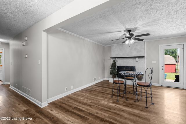 259 Colonial Dr, Mt Washington, KY 40047