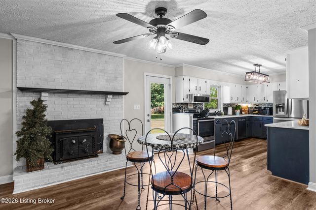 259 Colonial Dr, Mt Washington, KY 40047