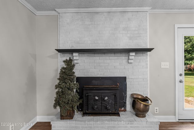 259 Colonial Dr, Mt Washington, KY 40047