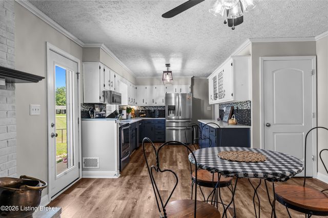 259 Colonial Dr, Mt Washington, KY 40047