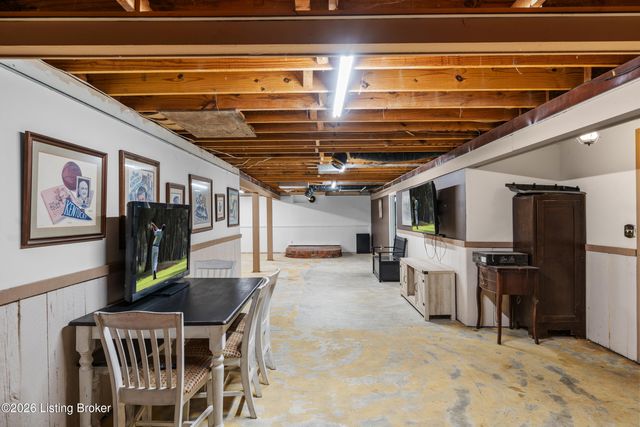259 Colonial Dr, Mt Washington, KY 40047