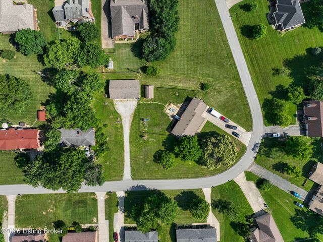 259 Colonial Dr, Mt Washington, KY 40047
