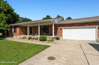 259 Colonial Dr, Mt Washington, KY 40047