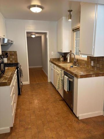 5660 Jacks Lane, Sacramento, CA 95822