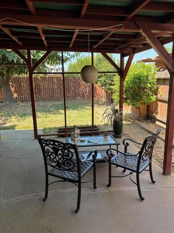 5660 Jacks Lane, Sacramento, CA 95822