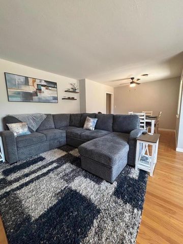 5660 Jacks Lane, Sacramento, CA 95822