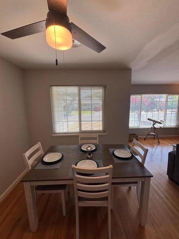 5660 Jacks Lane, Sacramento, CA 95822