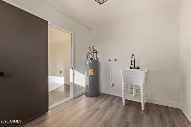 5325 E DES MOINES Street, Mesa, AZ 85205