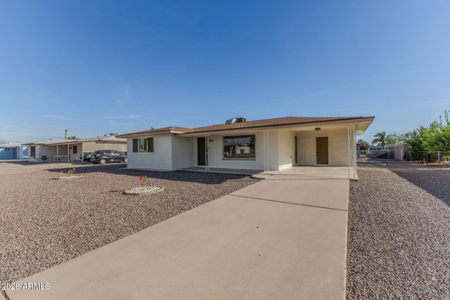 5325 E DES MOINES Street, Mesa, AZ 85205