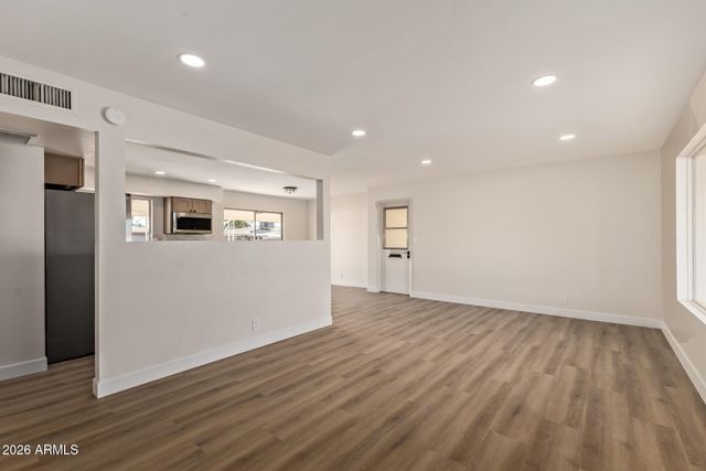 5325 E DES MOINES Street, Mesa, AZ 85205