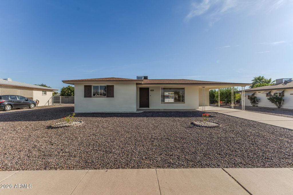 5325 E DES MOINES Street, Mesa, AZ 85205