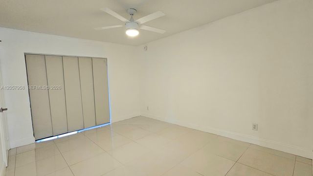 9850 NW 3rd Court 2, Plantation, FL 33324