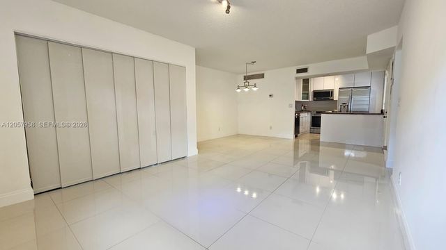 9850 NW 3rd Court 2, Plantation, FL 33324