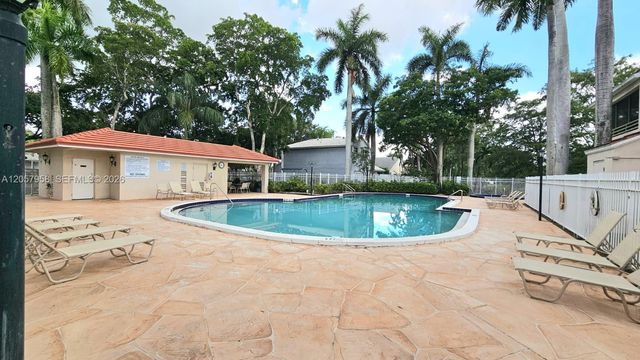 9850 NW 3rd Court 2, Plantation, FL 33324