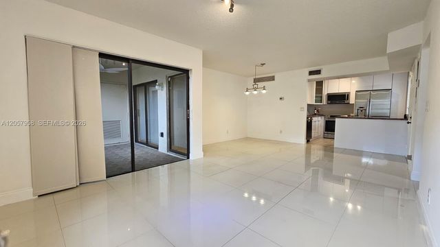9850 NW 3rd Court 2, Plantation, FL 33324