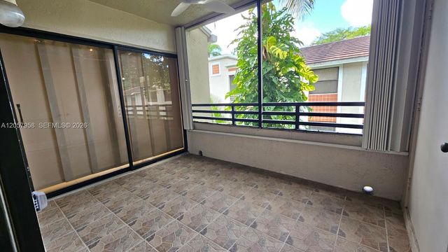 9850 NW 3rd Court 2, Plantation, FL 33324