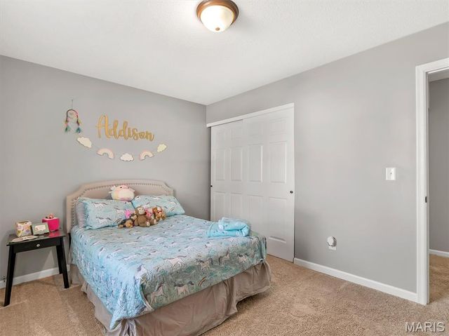 1 Questover Court, St Peters, MO 63376
