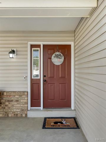 1 Questover Court, St Peters, MO 63376