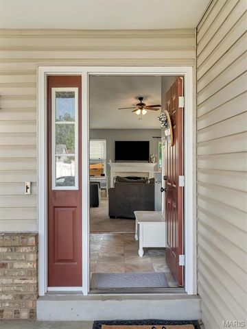 1 Questover Court, St Peters, MO 63376