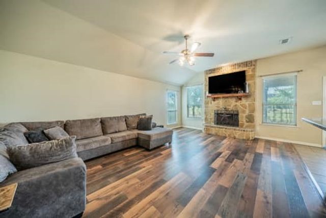 166 Oxford Ranch Road, Waxahachie, TX 75167