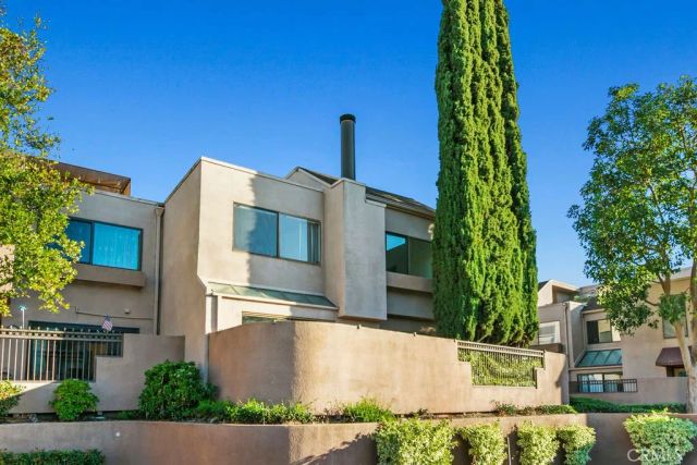 25761 Le Parc, Lake Forest, CA 92630