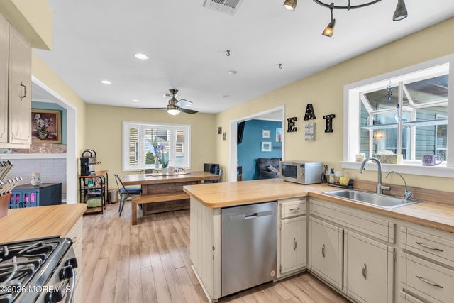 417 Anchor Avenue, Beachwood, NJ 08722