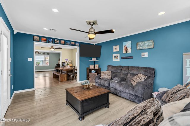 417 Anchor Avenue, Beachwood, NJ 08722