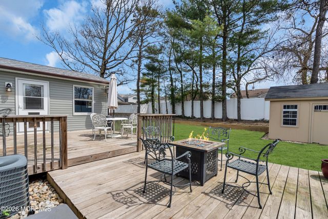 417 Anchor Avenue, Beachwood, NJ 08722