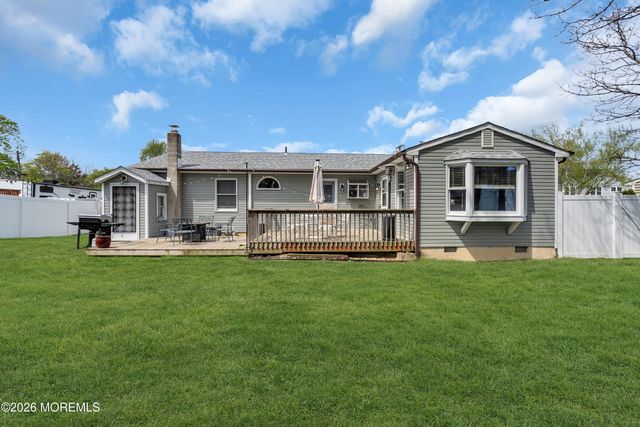 417 Anchor Avenue, Beachwood, NJ 08722