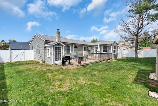 417 Anchor Avenue, Beachwood, NJ 08722