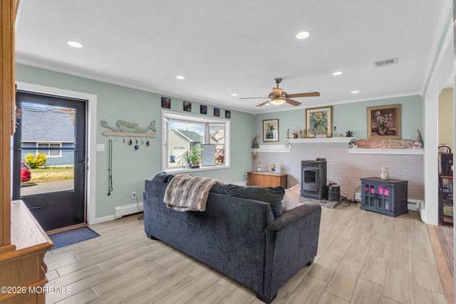 417 Anchor Avenue, Beachwood, NJ 08722