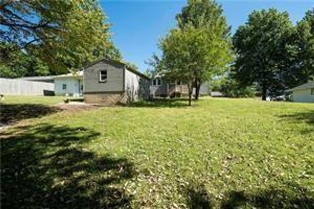 15309 E Mayes Road, Independence, MO 64050