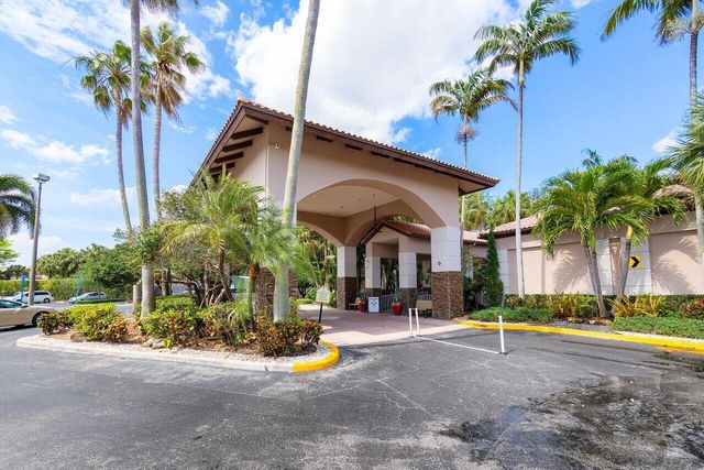 10881 LA SALINAS Circle, Boca Raton, FL 33428