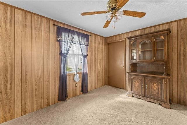 5 Samosett Dr, Dartmouth, MA 02748