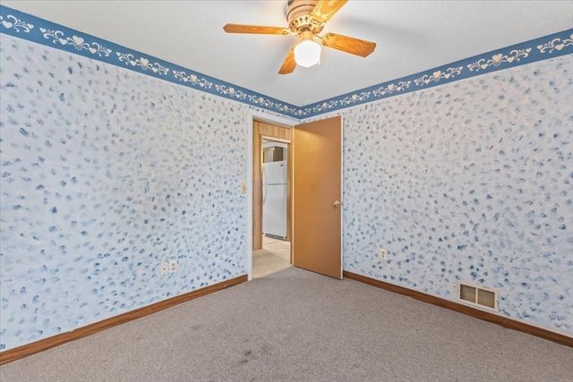 5 Samosett Dr, Dartmouth, MA 02748