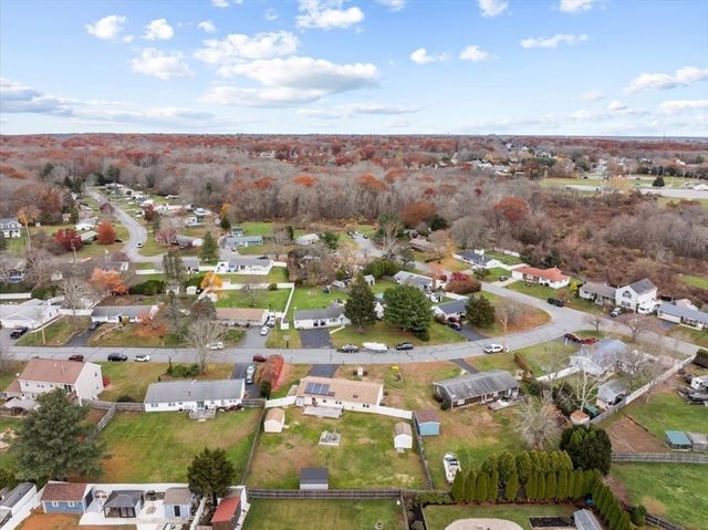 5 Samosett Dr, Dartmouth, MA 02748