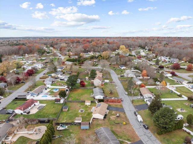 5 Samosett Dr, Dartmouth, MA 02748