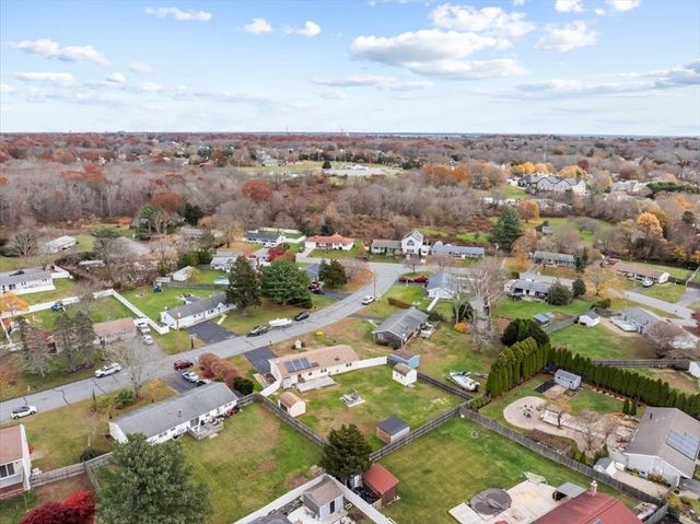 5 Samosett Dr, Dartmouth, MA 02748