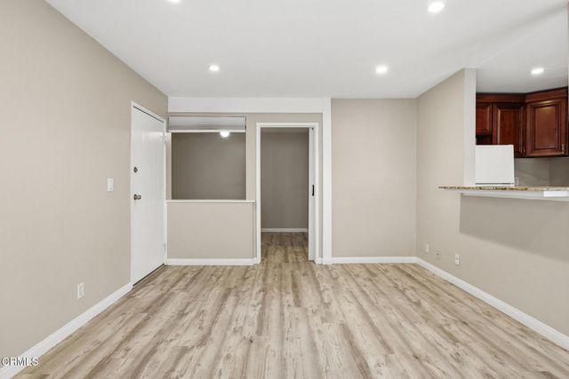 28947 E Thousand Oaks Boulevard, Agoura Hills, CA 91301