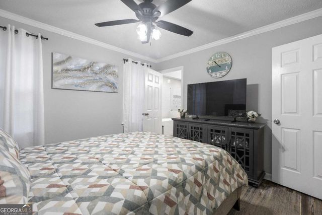 2390 Stone Drive SW, Lilburn, GA 30047