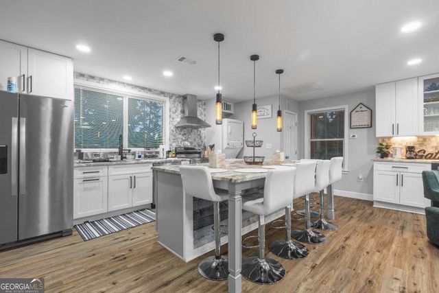 2390 Stone Drive SW, Lilburn, GA 30047