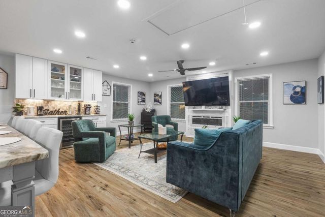 2390 Stone Drive SW, Lilburn, GA 30047