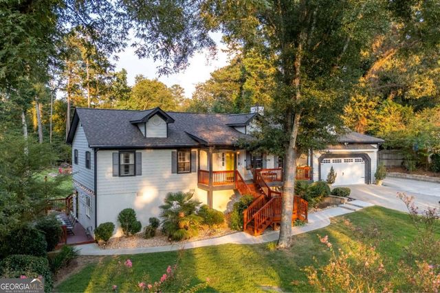 2390 Stone Drive SW, Lilburn, GA 30047