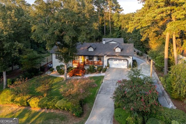 2390 Stone Drive SW, Lilburn, GA 30047