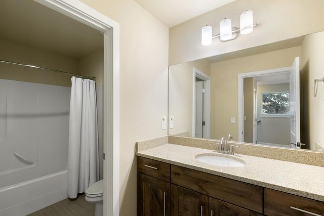 748 NE Vail Lane, Bend, OR 97701