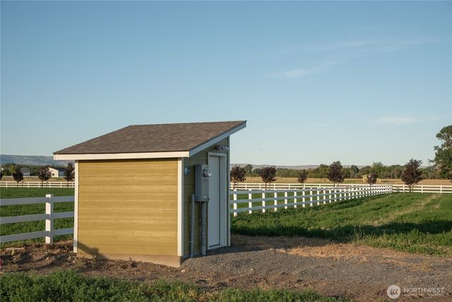 2 A Look Road, Ellensburg, WA 98926