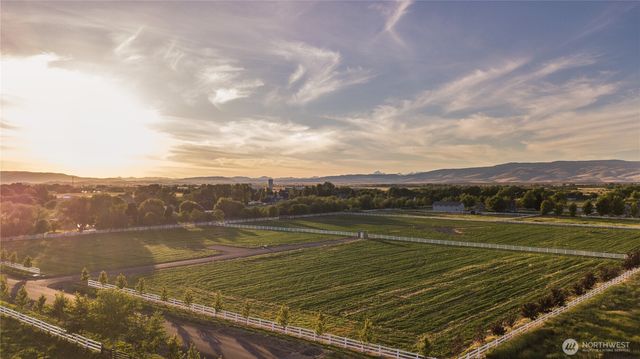 2 A Look Road, Ellensburg, WA 98926