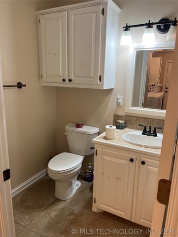 14260 N 270 Road, Okmulgee, OK 74447