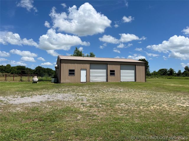 14260 N 270 Road, Okmulgee, OK 74447