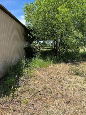 14260 N 270 Road, Okmulgee, OK 74447